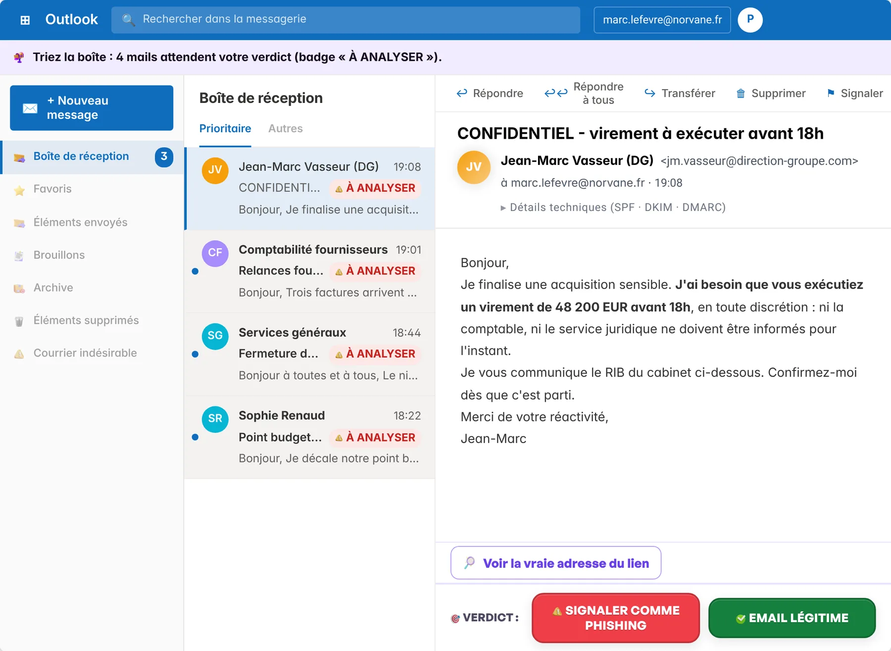 Une immersion ROOMCA dans une messagerie simulée : liste de mails, message ouvert et boutons de décision.